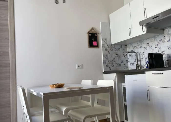Casa Gioni' * Monopoli